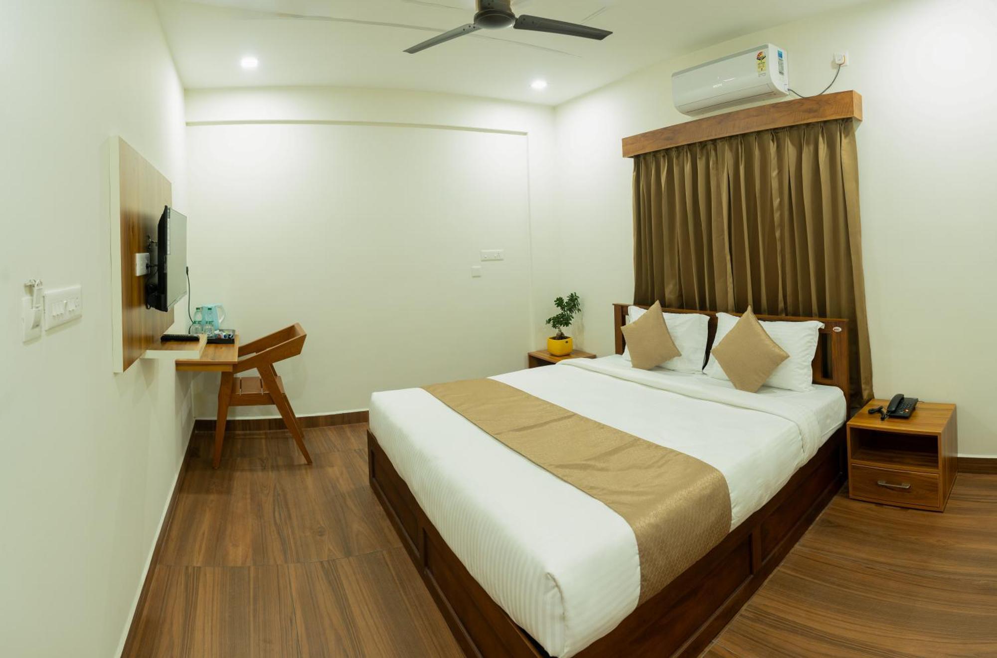 Hotel Fly View Airport Residency Nedumbassery Exterior foto
