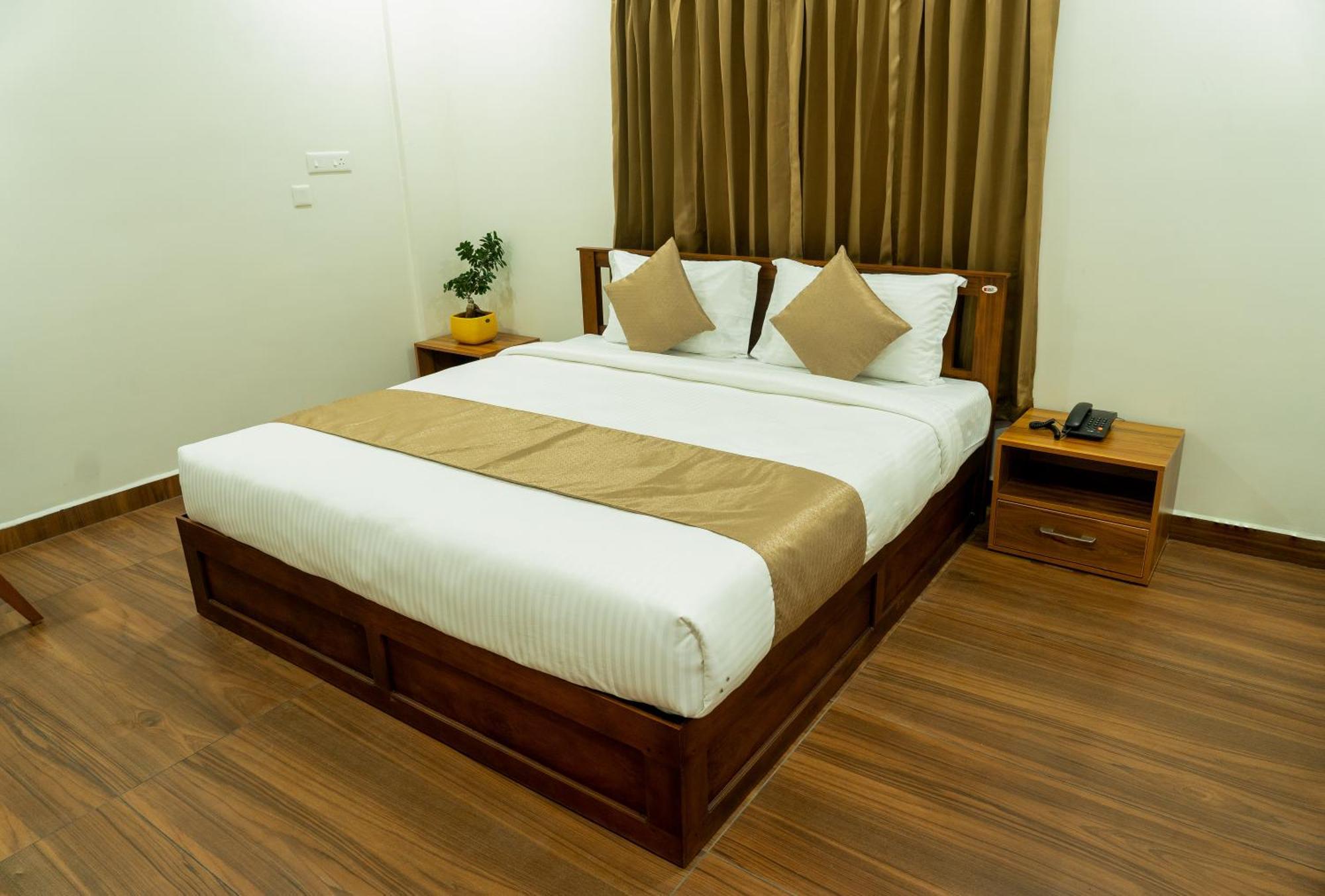 Hotel Fly View Airport Residency Nedumbassery Exterior foto