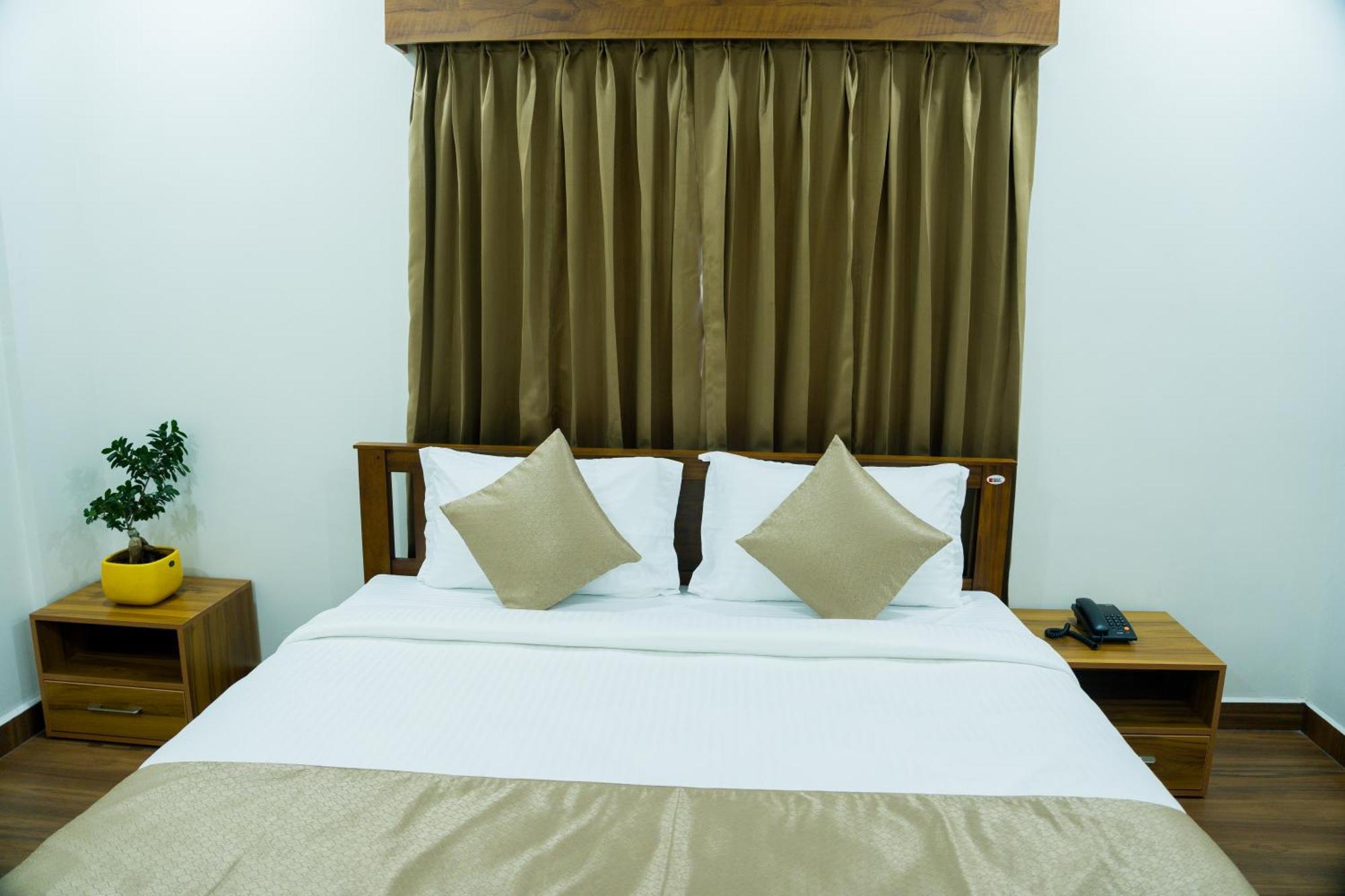 Hotel Fly View Airport Residency Nedumbassery Exterior foto