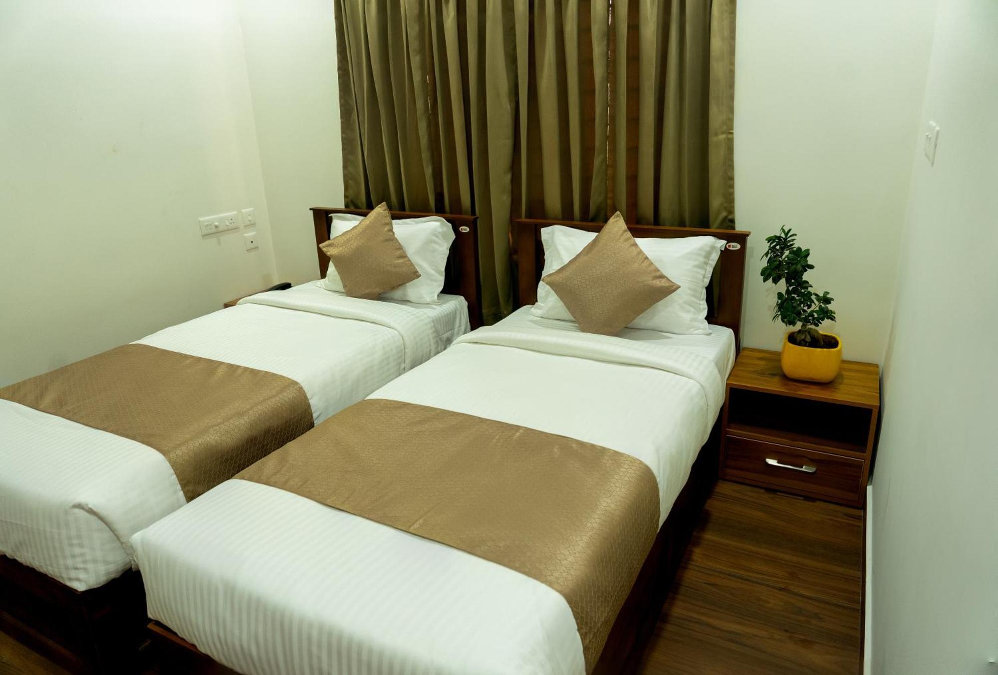 Hotel Fly View Airport Residency Nedumbassery Exterior foto